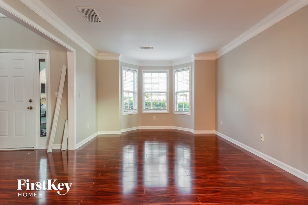 1528 Park Knoll Trl - Photo 6 of 15