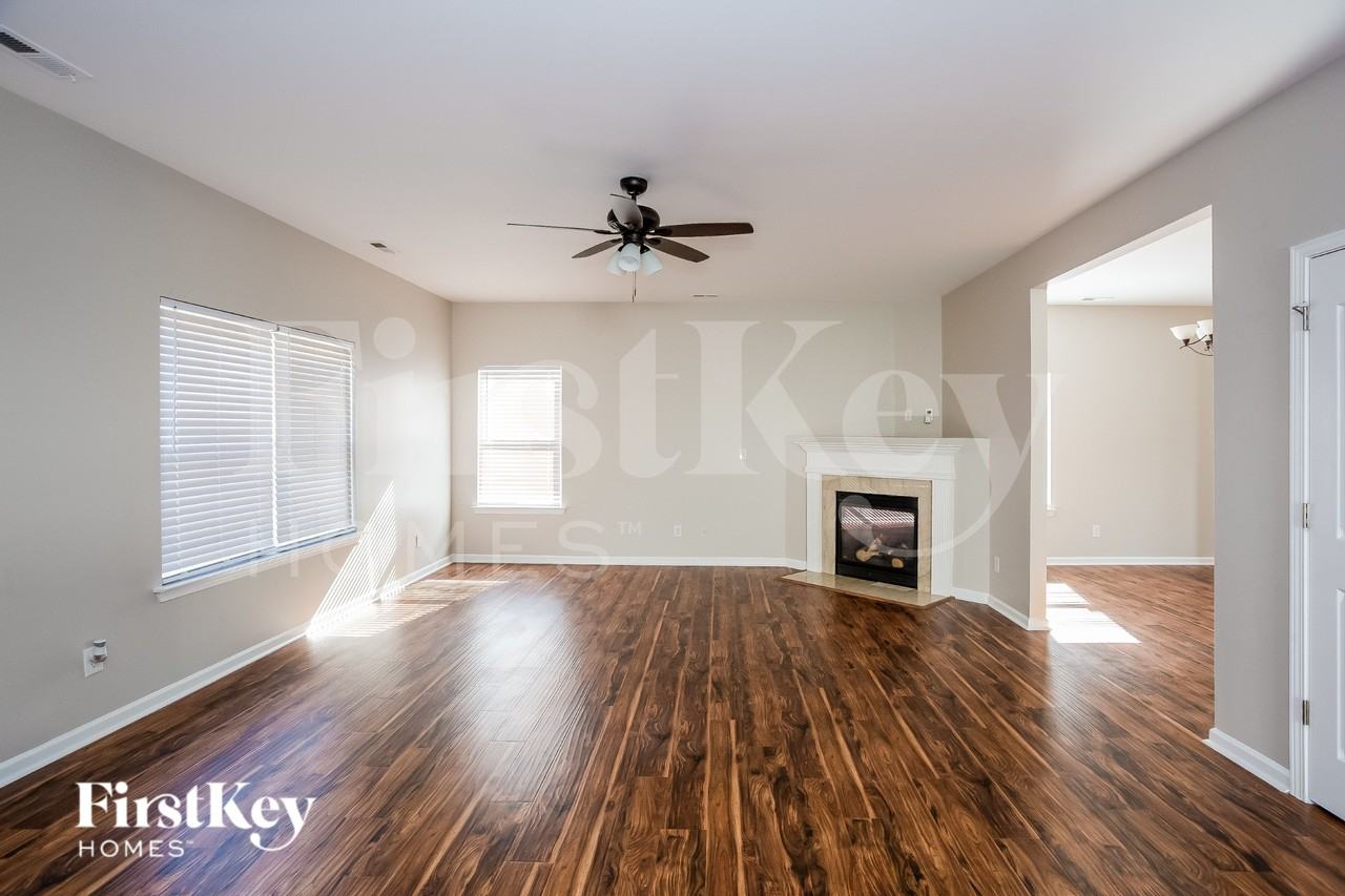 15221 Chowning Tavern Ln - Photo 5 of 16