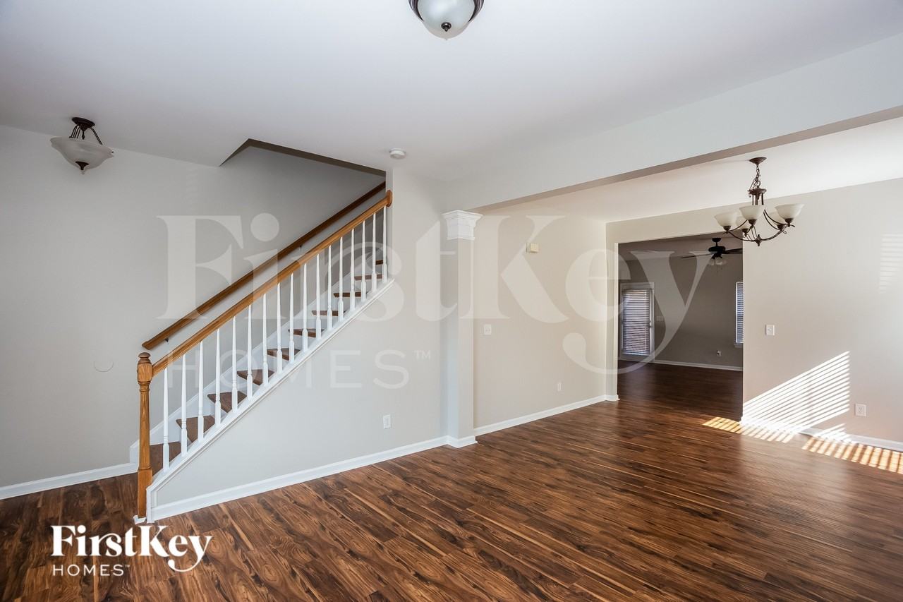 15221 Chowning Tavern Ln - Photo 6 of 16