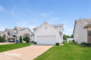 featured image of 135 Berry Manor Cir
