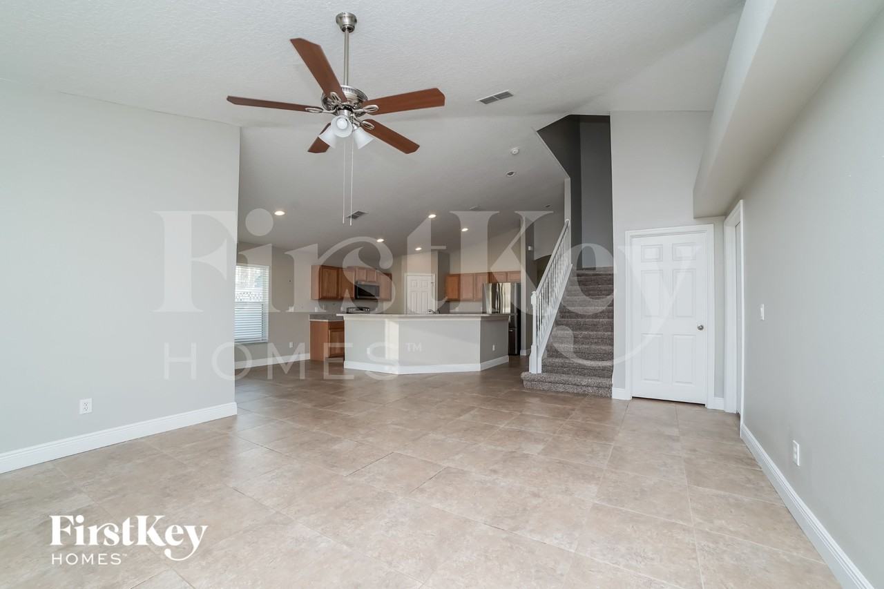 2630 Sunningdale Dr - Photo 4 of 17