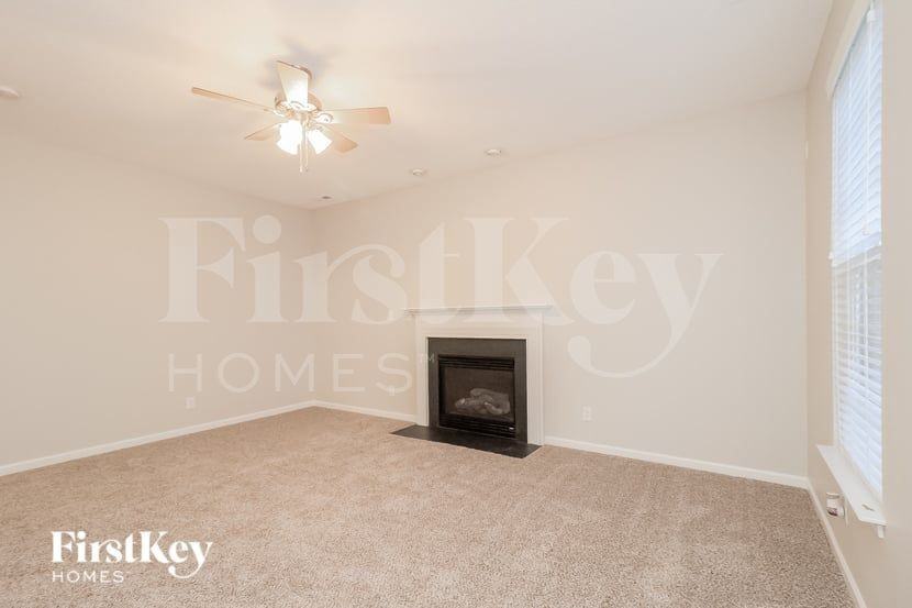 5290 Crosswinds Rd - Photo 4 of 15