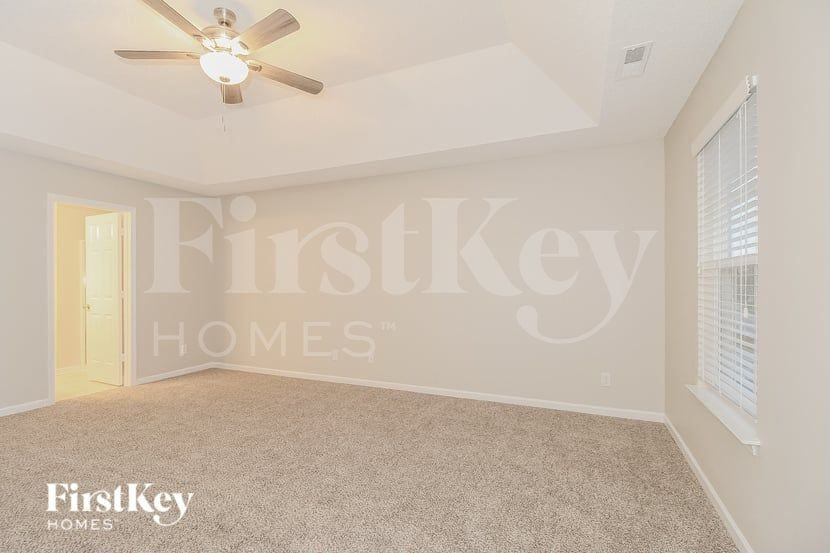 5290 Crosswinds Rd - Photo 7 of 15