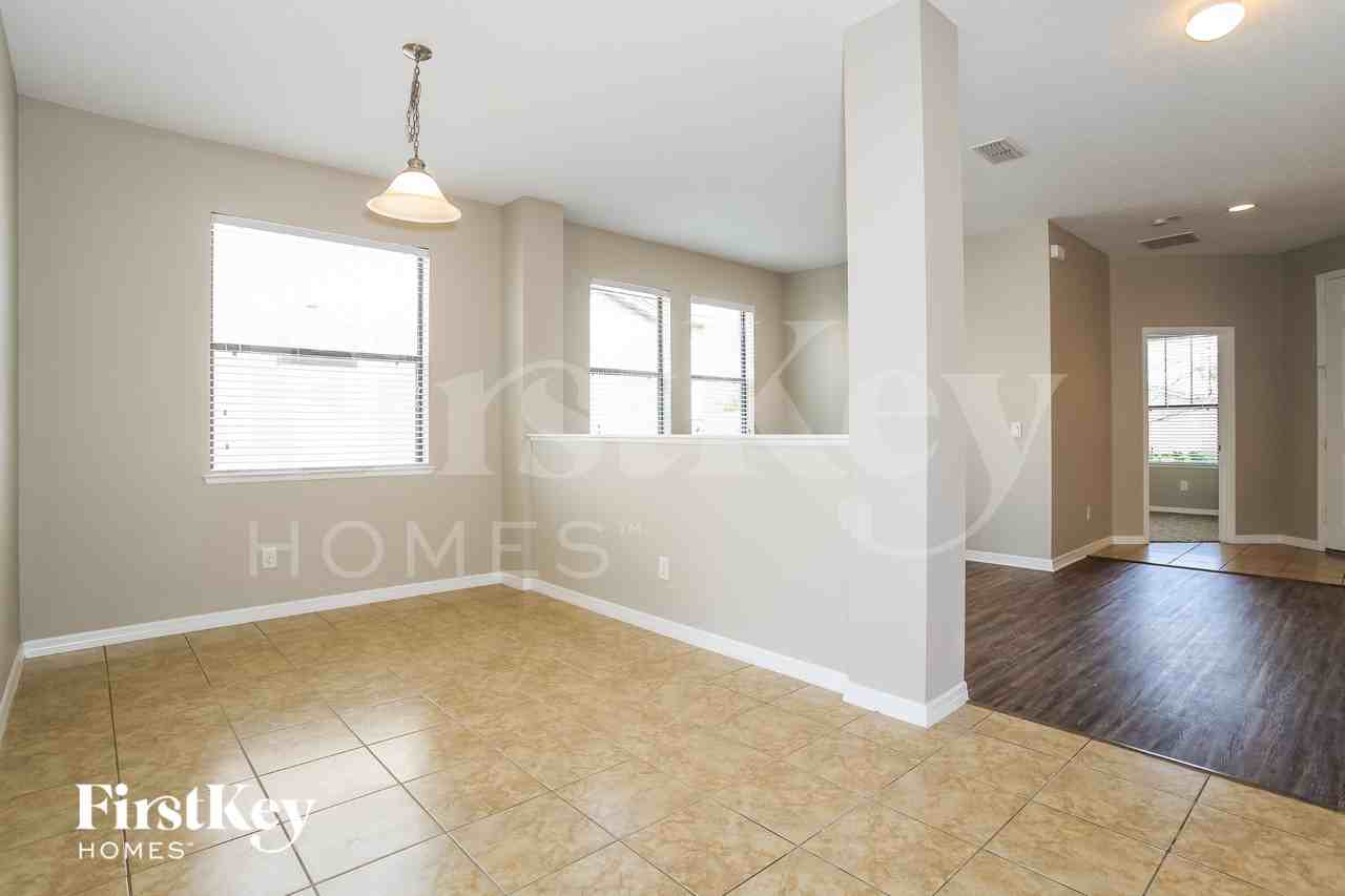3086 Pointe Place Ave - Photo 6 of 17