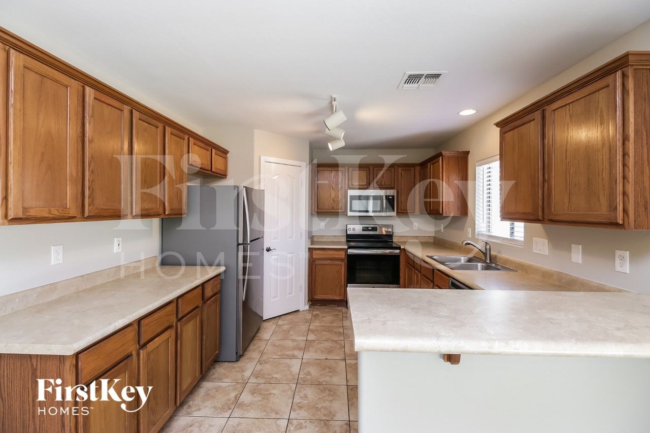 39405 N Marla Cir - Photo 6 of 16