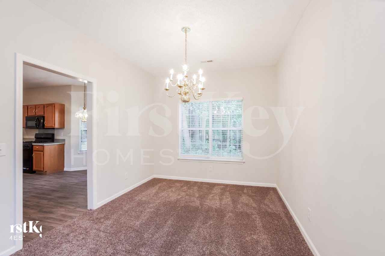 7031 Reedy Creek Rd - Photo 5 of 16