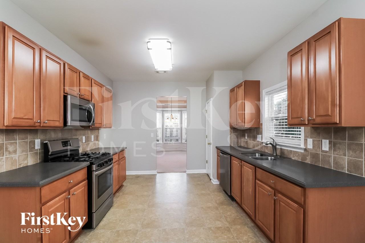 6483 Stonelake Pl Sw - Photo 5 of 15
