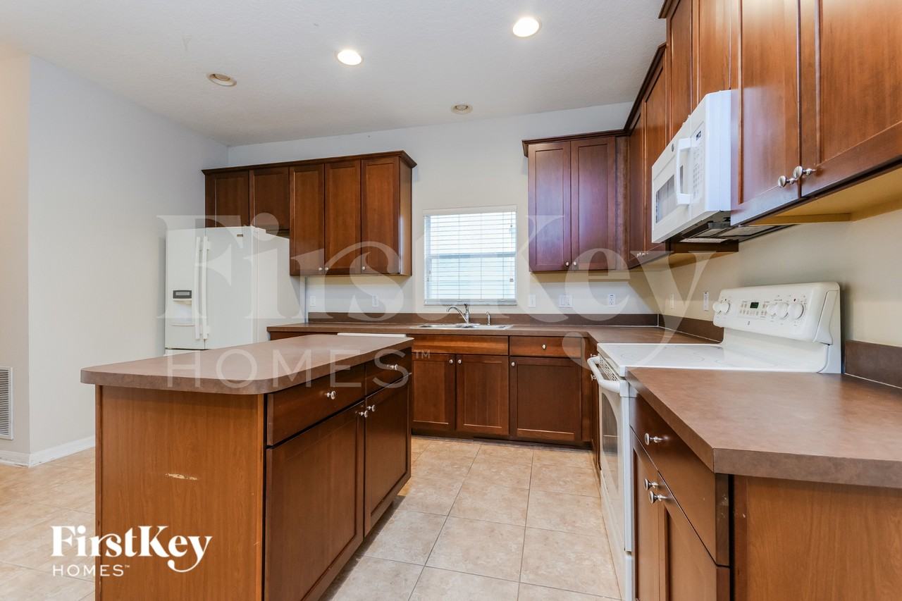 5457 Gemgold Ct - Photo 6 of 16