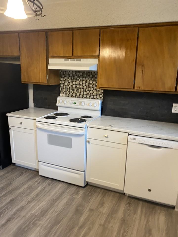 545 Moncrief Ave - Photo 7 of 8