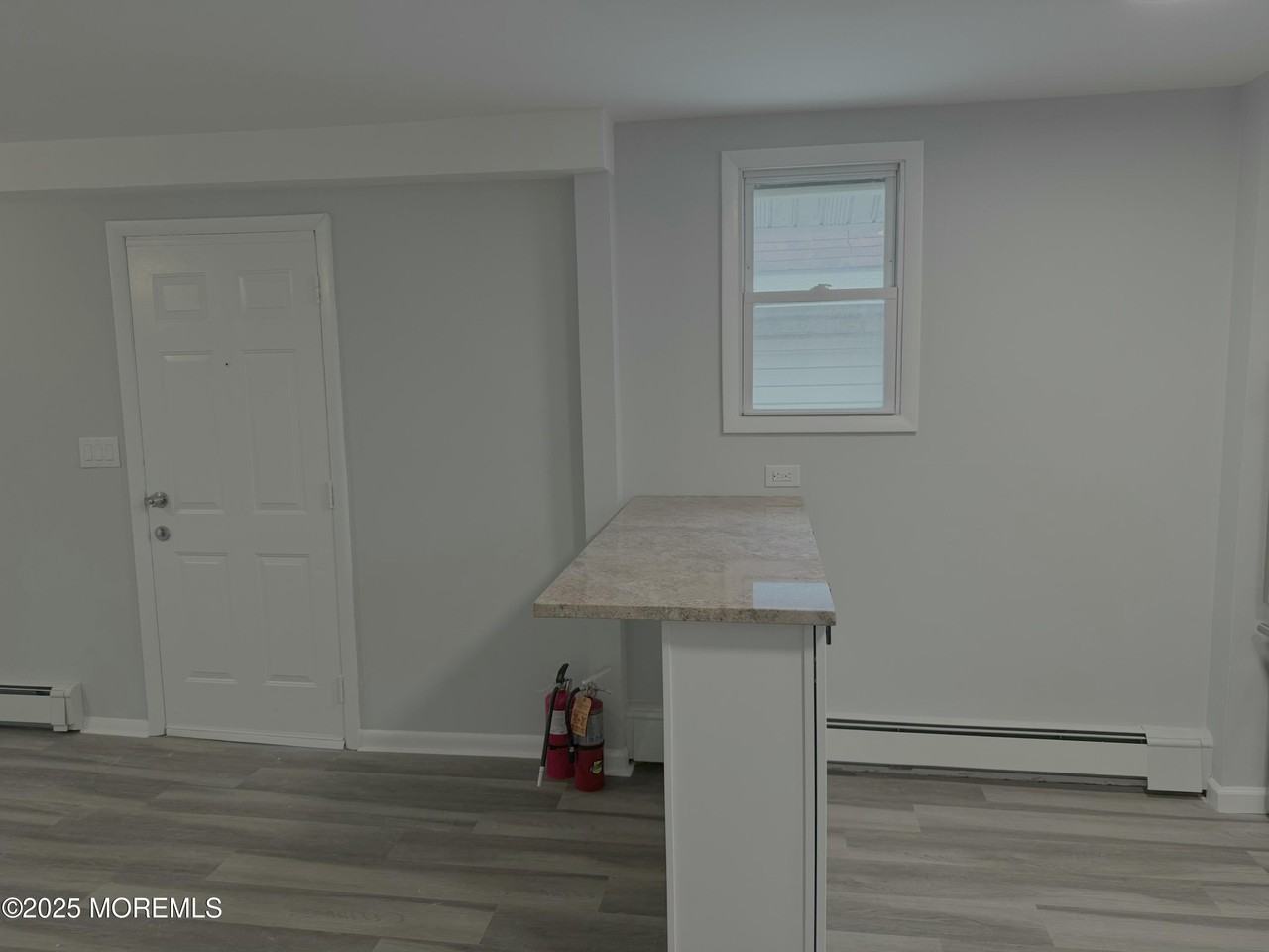 22 Bay Ave - Photo 5 of 15