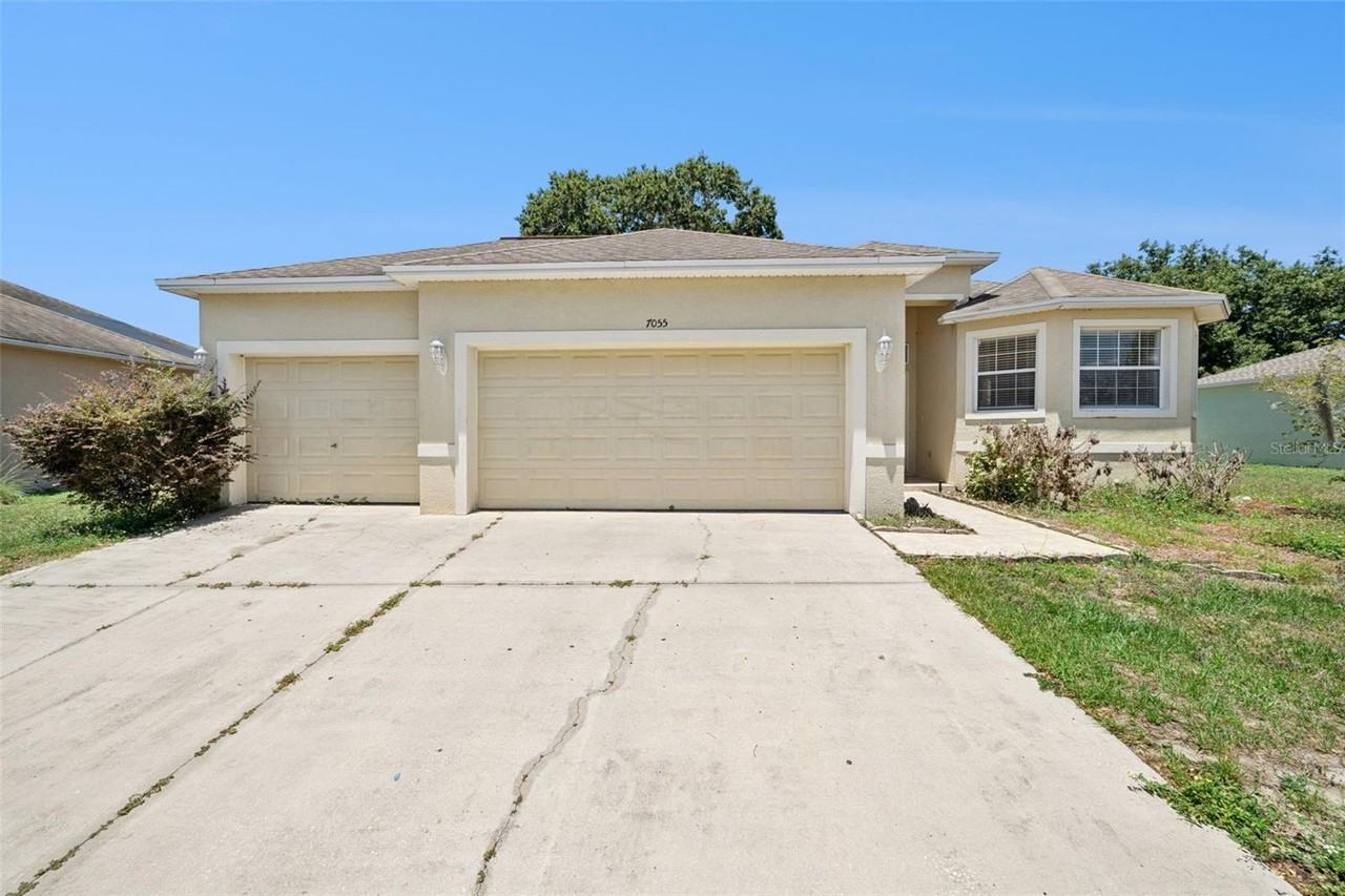 7055 Heatherbrook Dr - Photo 2 of 40