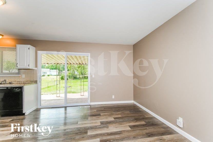 3574 Norberg Dr - Photo 4 of 15