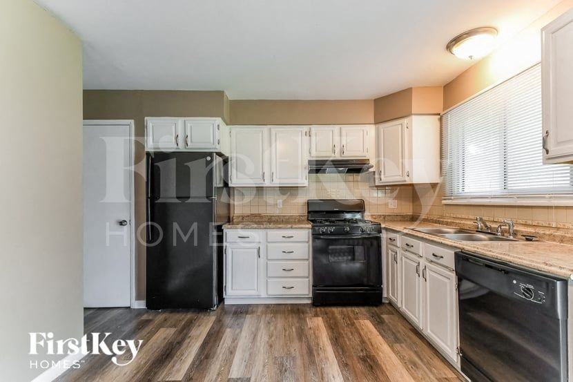 3574 Norberg Dr - Photo 5 of 15