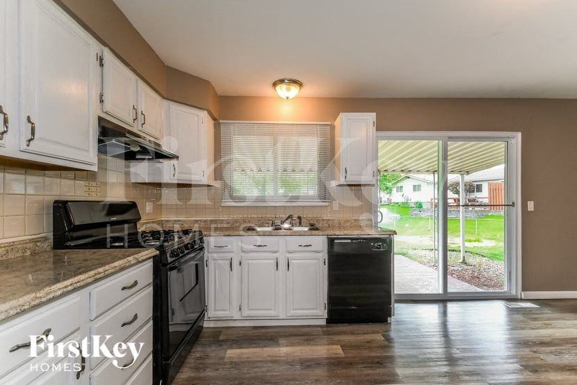 3574 Norberg Dr - Photo 6 of 15