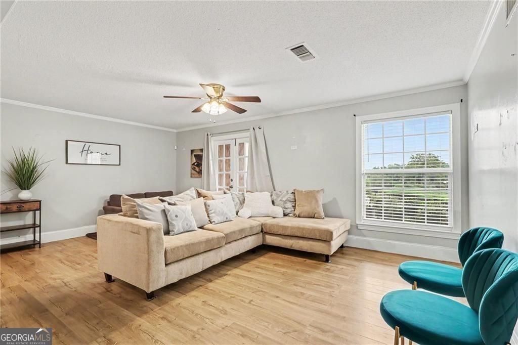 129 Rue Fontaine - Photo 4 of 27
