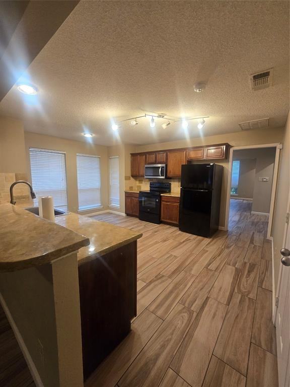 7513 Beverly Dr - Photo 6 of 11
