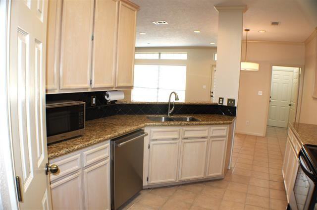 7745 Pecan Dr - Photo 7 of 20