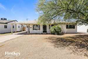 featured image of 2311 W Maryland Ave