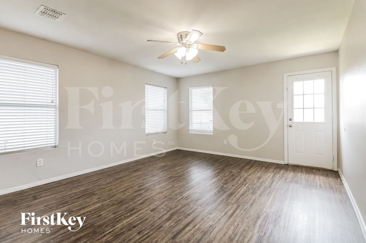 2015 Angel Way - Photo 3 of 19