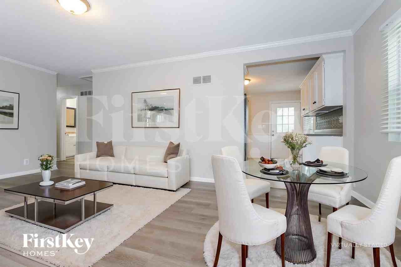 201 E Hale St - Photo 7 of 19