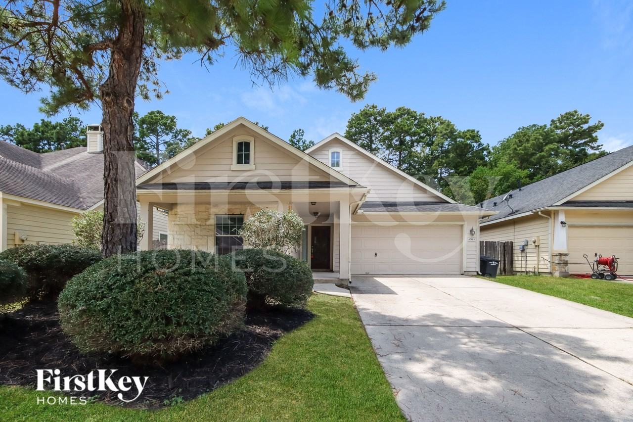 17923 Diamond Peak Ct - Photo 2 of 16