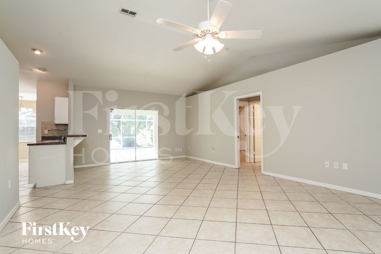 17536 Oriole Rd - Photo 3 of 17
