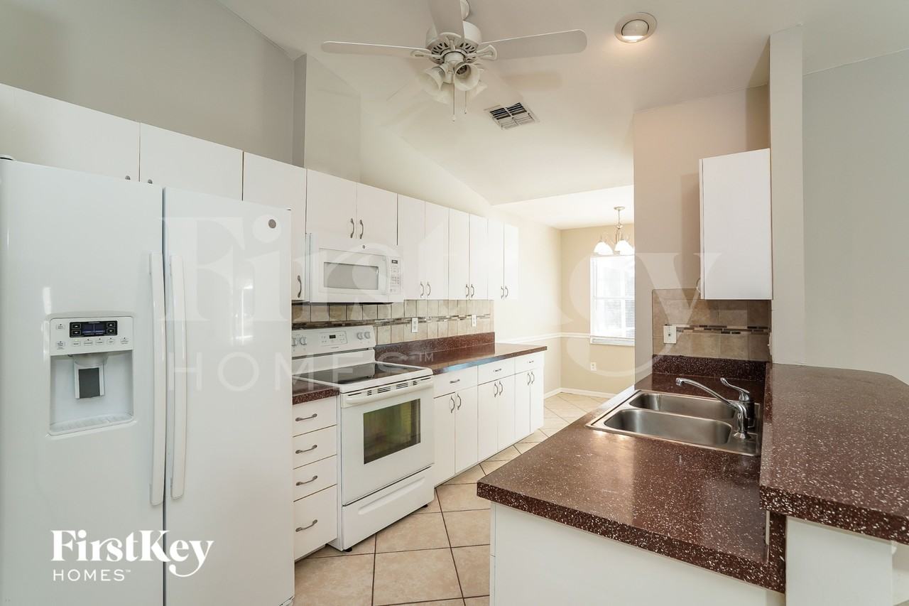 17536 Oriole Rd - Photo 6 of 17