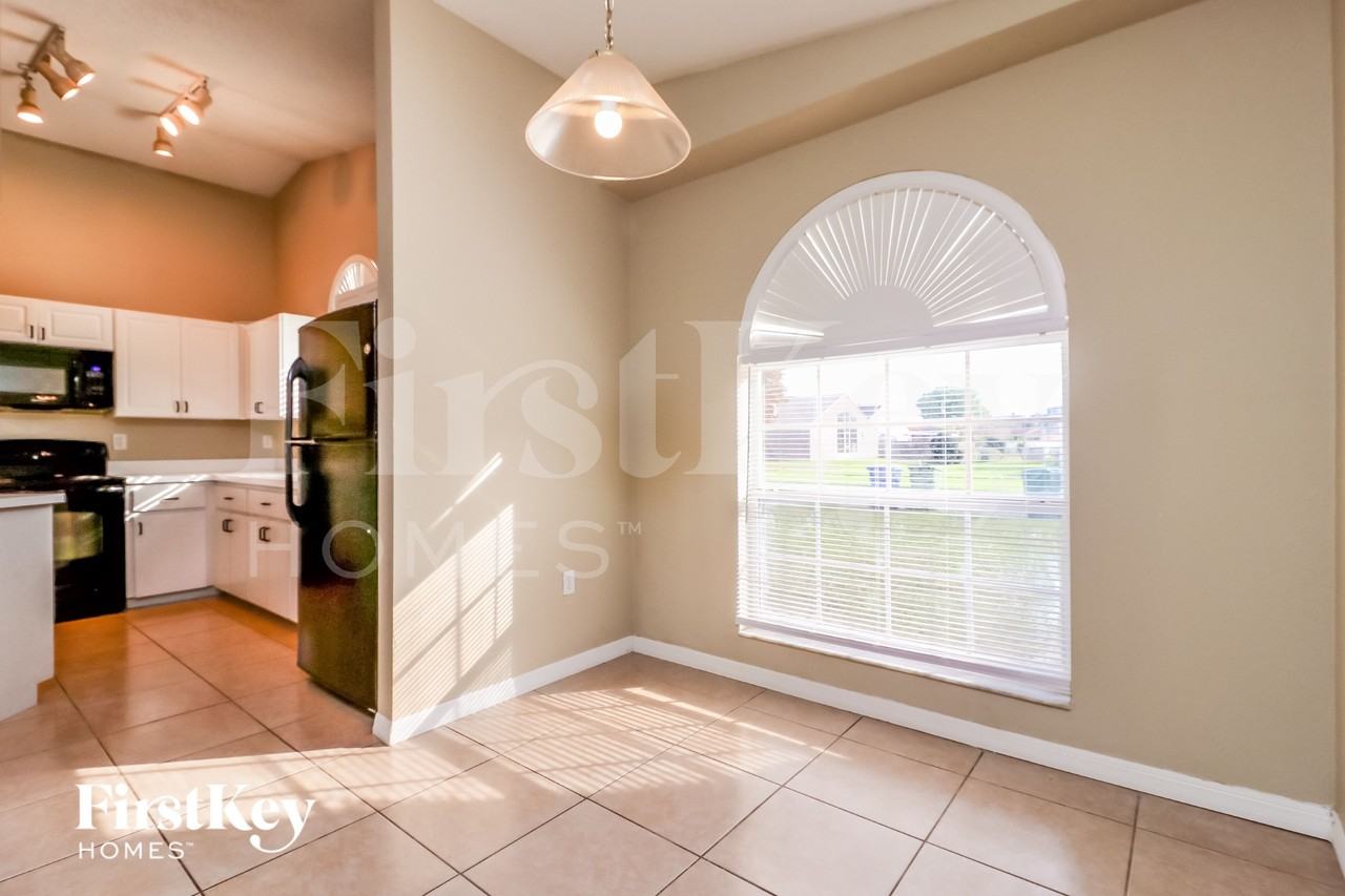 175 Kings Pond Ave - Photo 6 of 17