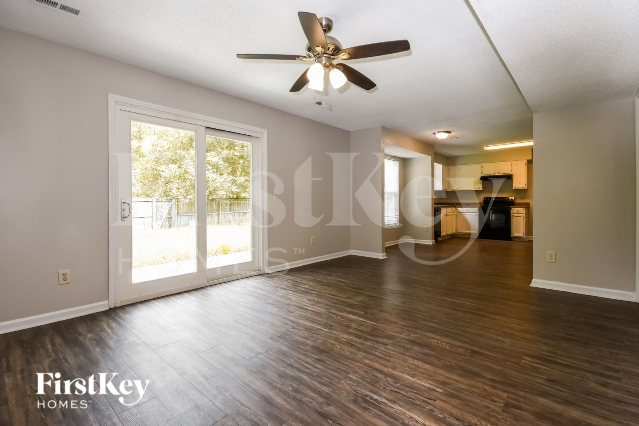 160 Danzid Dr - Photo 3 of 17