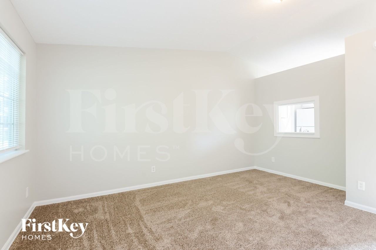 12 Country Wood Ln - Photo 3 of 17
