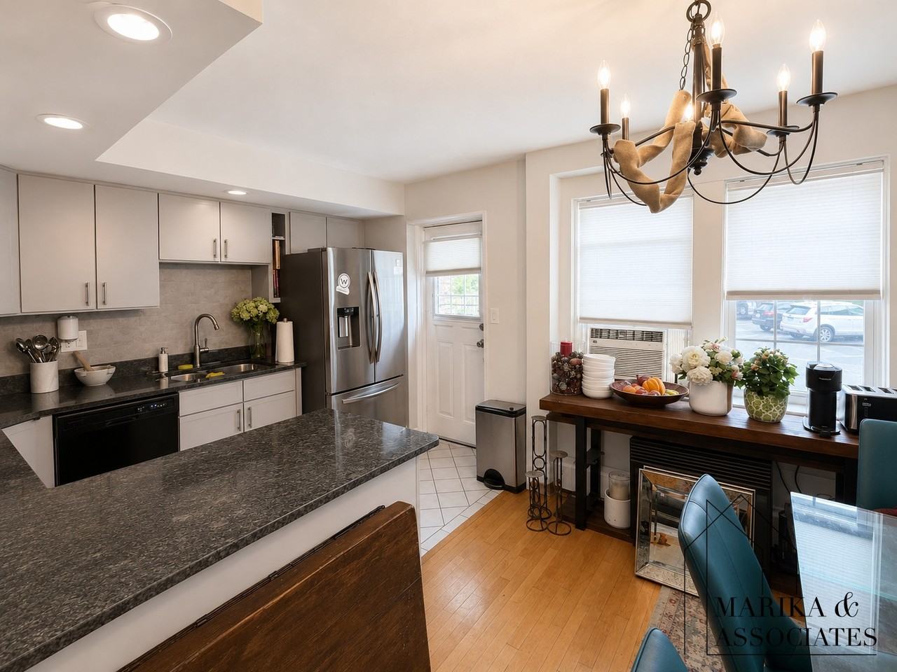 17 Hammond Pond Pkwy #1 - Photo 4 of 17
