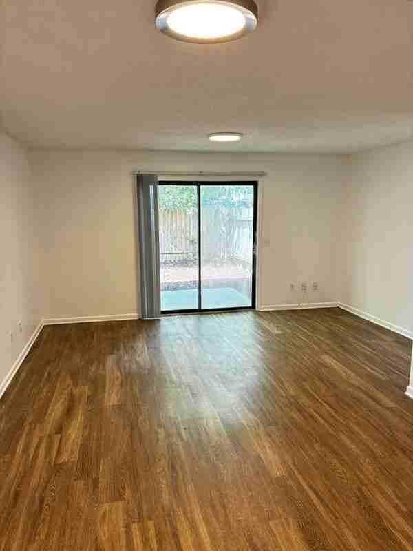 5640 Ansley St #103 - Photo 6 of 24
