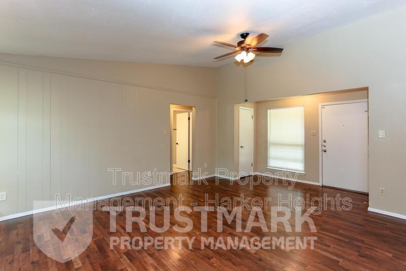 1230 Preswick Cir - Photo 4 of 25