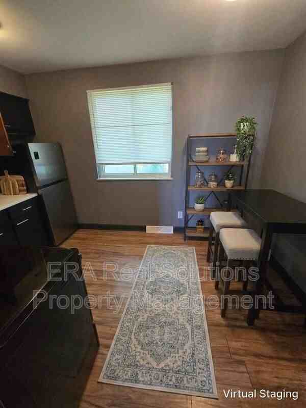 375 S Burgess Ave - Photo 4 of 13
