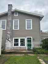 1011 Main St #B - Photo 1 of 1
