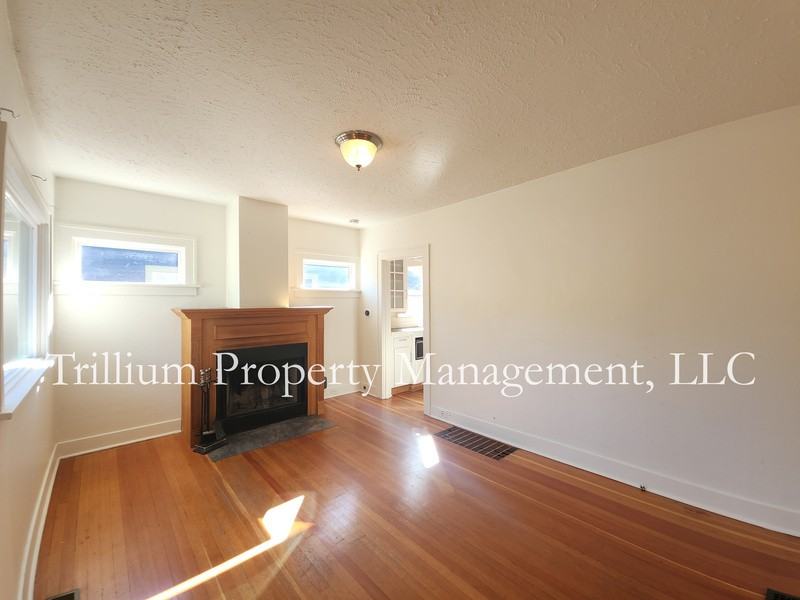 6425 N Curtis Ave - Photo 2 of 22