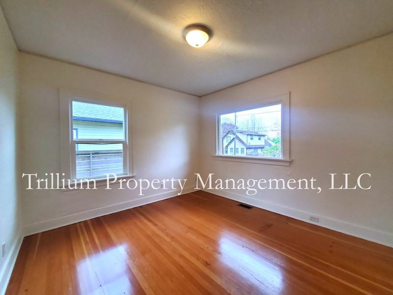 6425 N Curtis Ave - Photo 4 of 22
