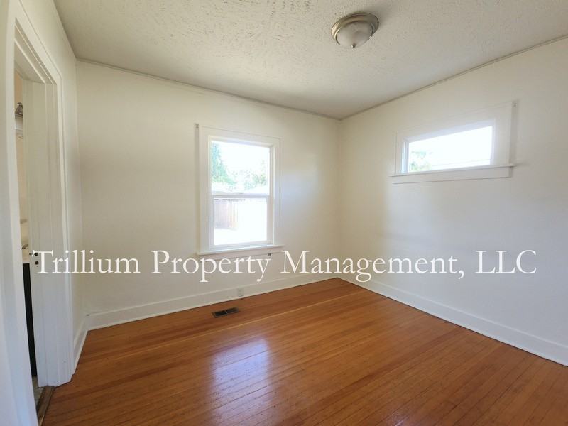 6425 N Curtis Ave - Photo 6 of 22