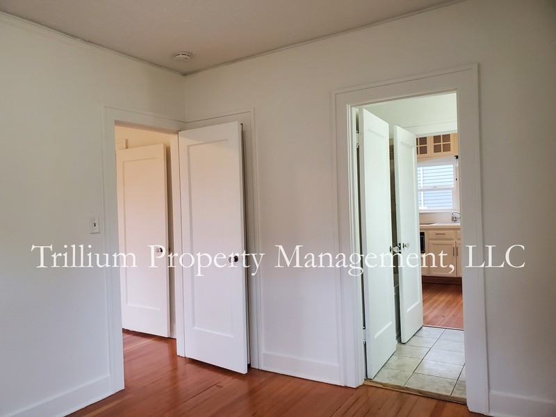 6425 N Curtis Ave - Photo 7 of 22