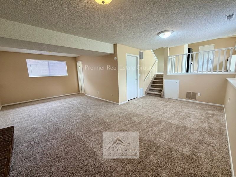 6156 Del Paz Dr - Photo 4 of 11