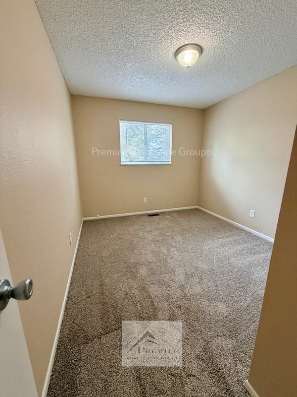 6156 Del Paz Dr - Photo 5 of 11