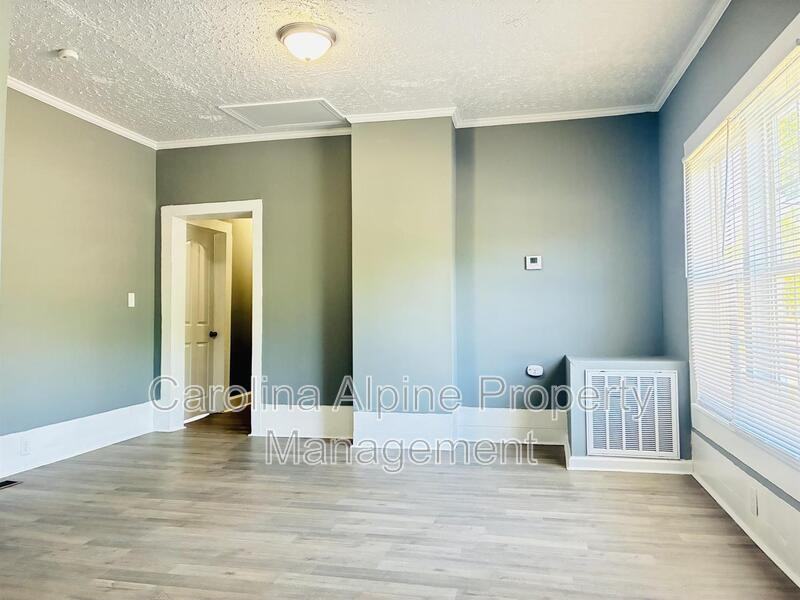 618 Gardner St - Photo 7 of 20