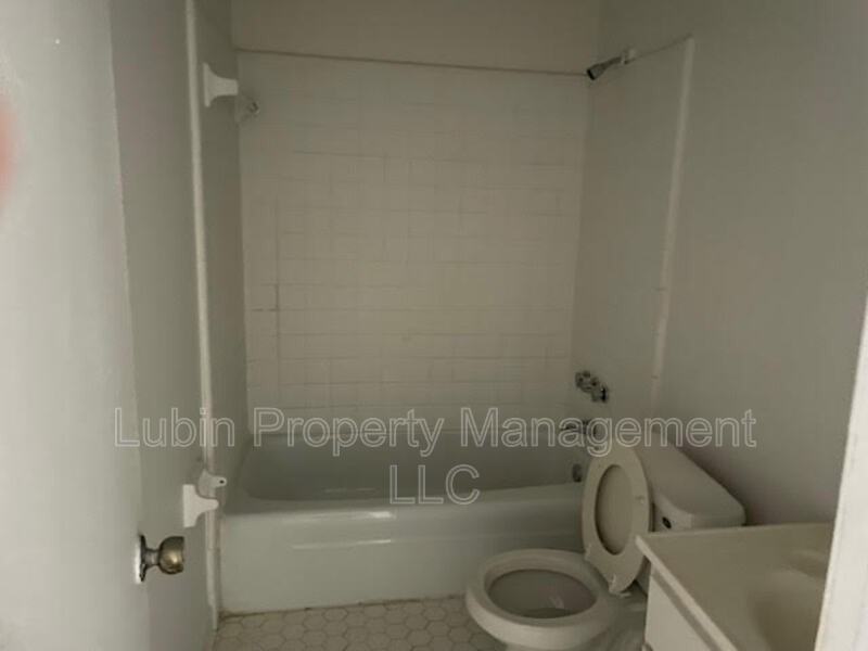 4039 Zane St - Photo 3 of 3
