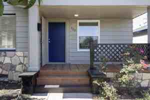 featured image of 322 E 8th St