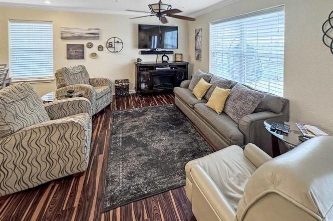 7616 N Plainfield Dr - Photo 2 of 15