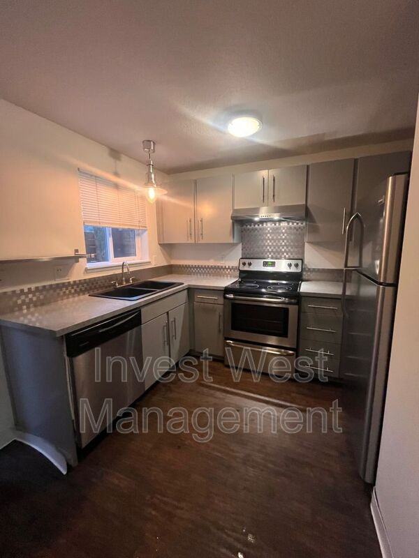 9031 N Saint Louis Ave - Photo 3 of 13