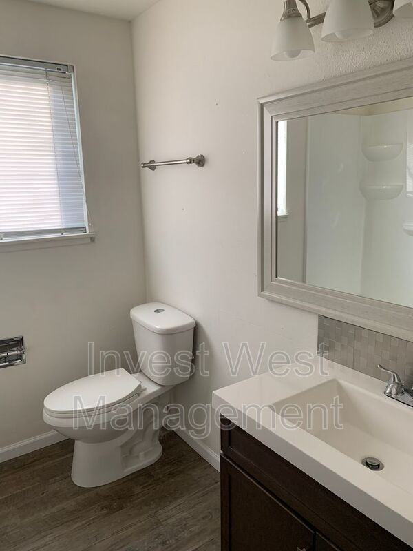 319 Neavenue #D - Photo 5 of 15