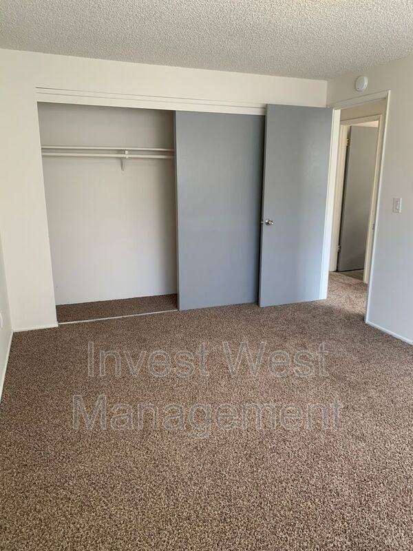 319 Neavenue #D - Photo 6 of 15