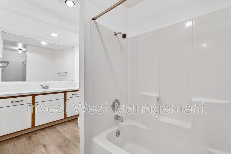 12514 Sestreet #A5 - Photo 5 of 8