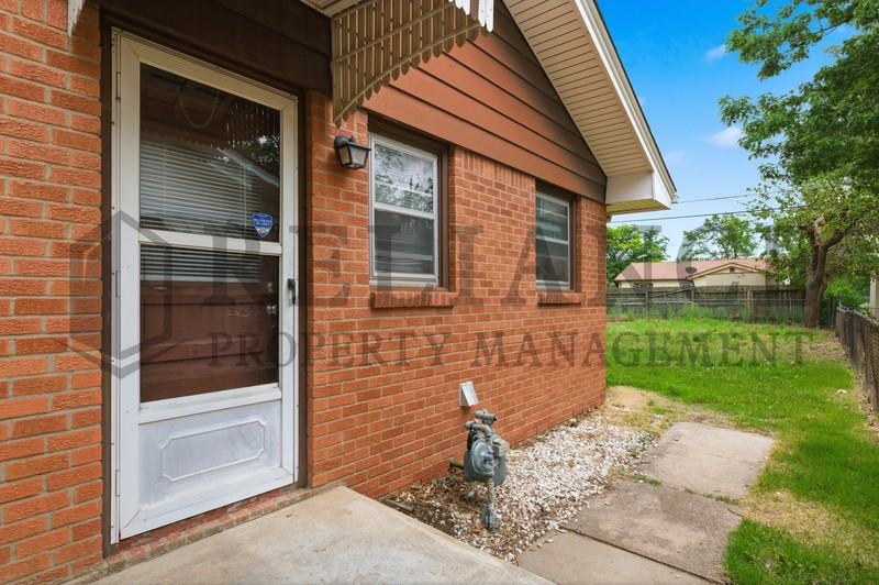 8025 E Indianapolis St - Photo 2 of 33